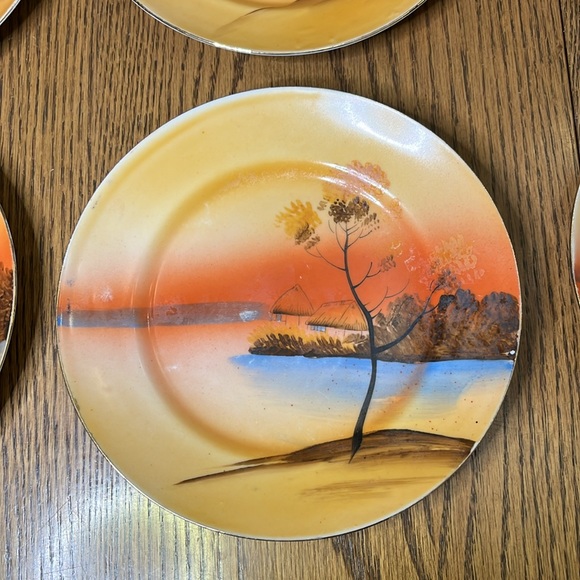 Hand painted plates - Picture 5 of 8